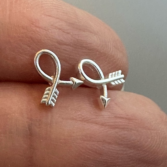 Sterling Silver Bent Arrow Tiny Stud Earrings - Picture 10 of 10